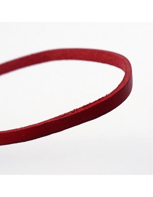 Natūrali ( dažyta ) odinė juostelė raudona apie 5 mm.pločio,  1 m.