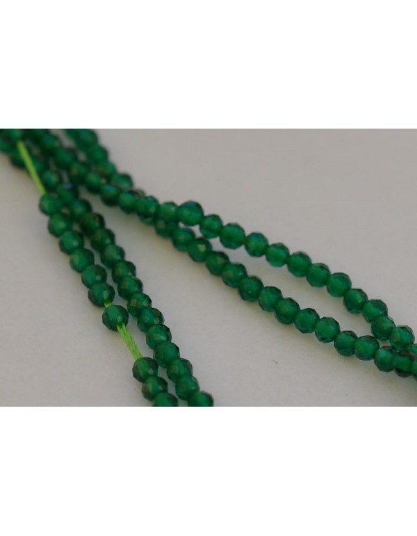 Kristalų juosta , apvali briaunuota forma , žalia sp.,2 mm. 1 juosta ( apie 38 cm.)
