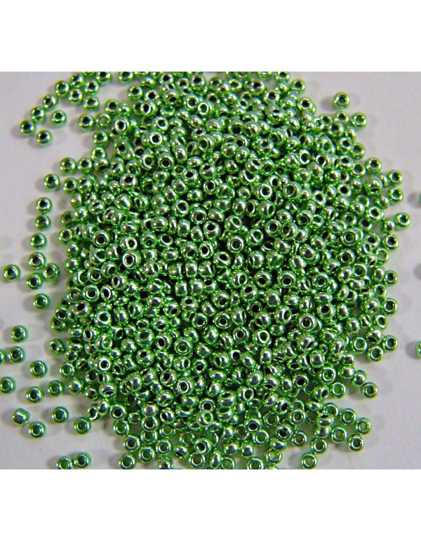 Preciosa, čekiškas biseris apie 50 gr. ( 10/0 ) metalizuota ,šviesiai žalia sp.